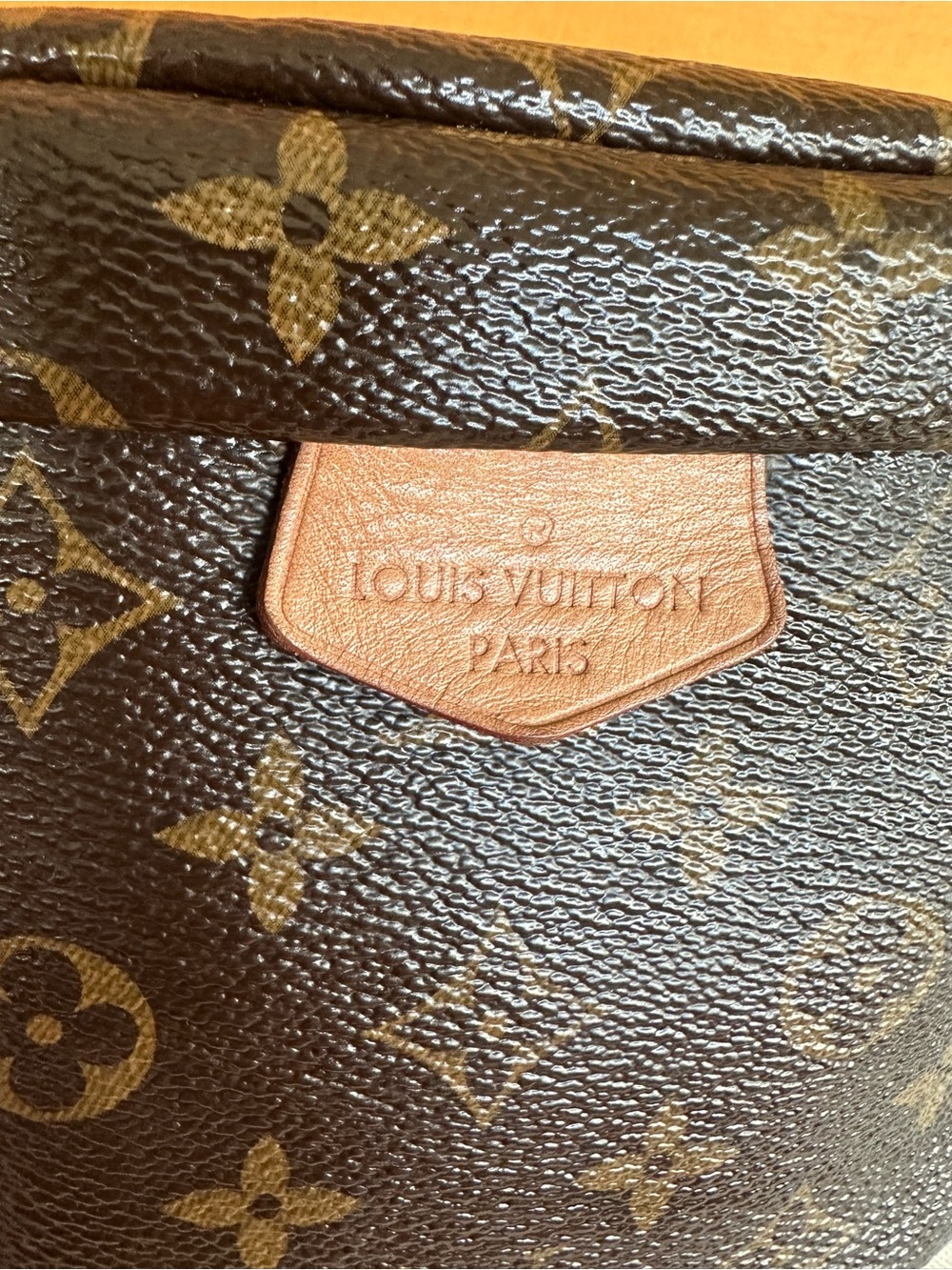 ✨Louis Vuitton Monogram Original Bumbag in Brown and Tan- Great Condition✨ - Picture 3 of 15